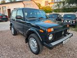 Lada Niva Only*AHK*4x4*CD-Radio*Tüv Neu* - Lada Niva Gebrauchtwagen