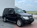 Mitsubishi Pajero 3.2 DI-D Intense*NUR 124TKM*KAMERA*SHZ*