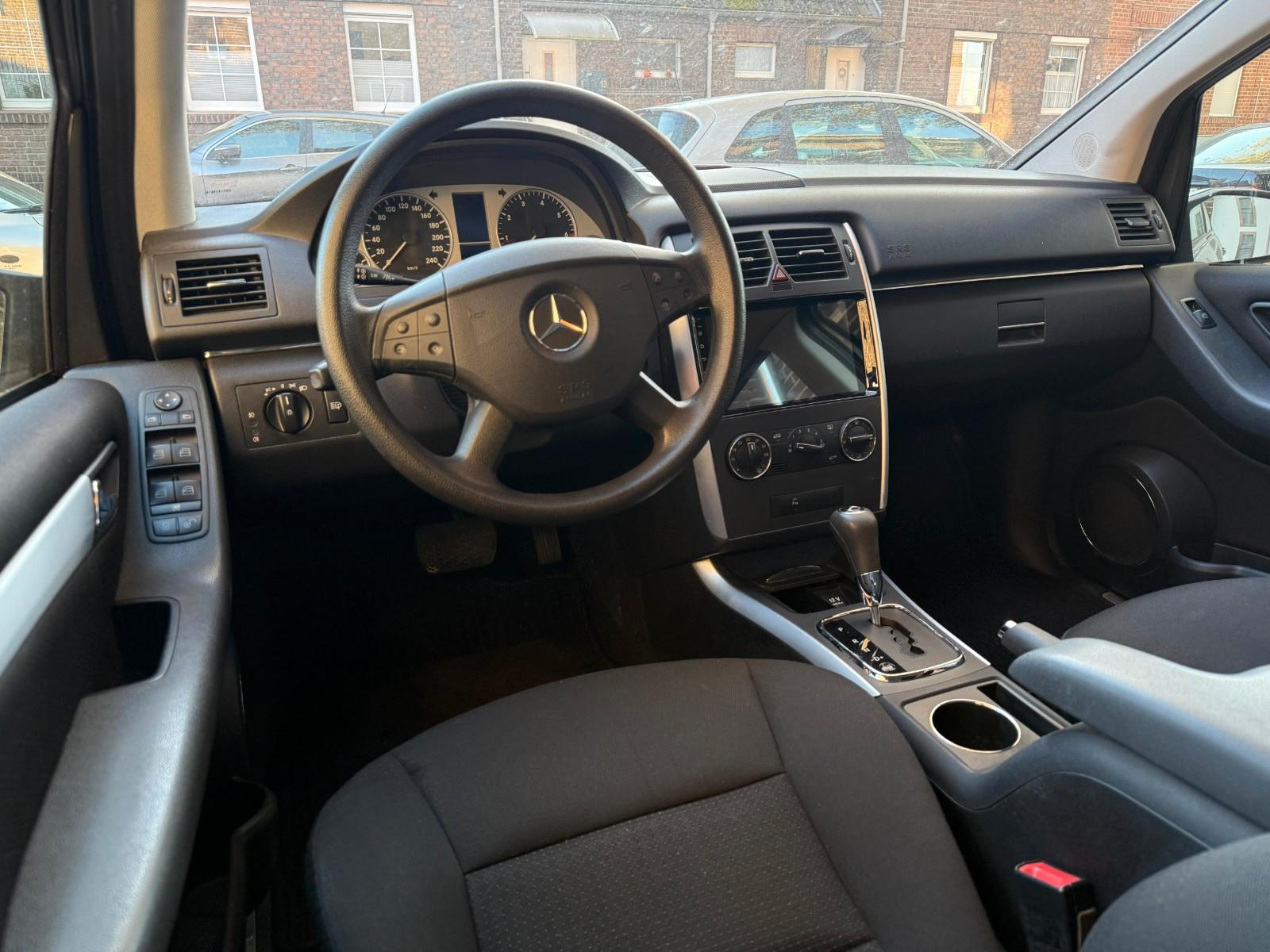 Mercedes-Benz B170 2005 — engine 1.699 cm³, 116 HP (85kW)