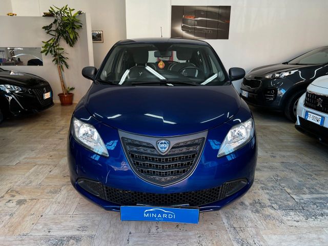 Lancia Ypsilon 0.9 TwinAir 85 CV 5 porte Metano 