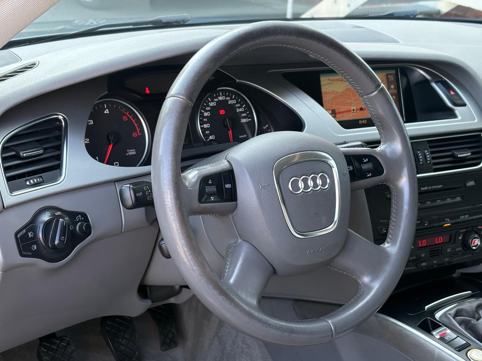 Audi A4 3.0 TDI quattro S line | 240 ch | BVM | Alcantara/cuir | ACC | Audi Magnetic Ride | Sièges chauffants | Phares xénon