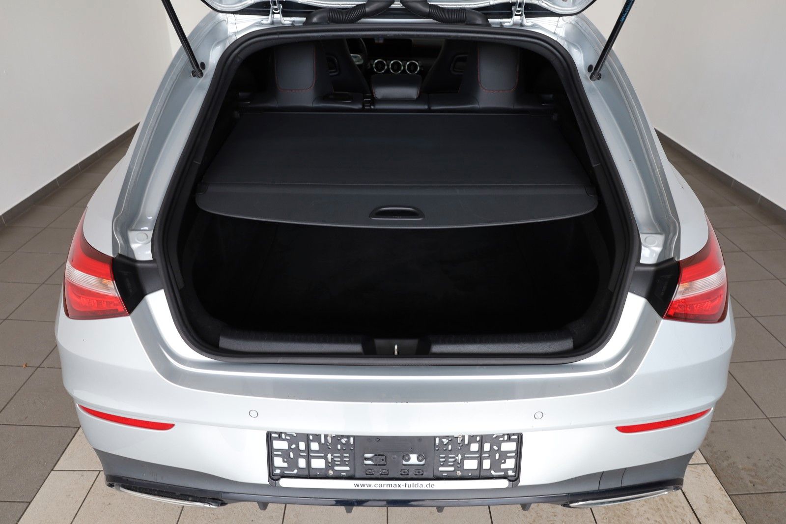 Fahrzeugabbildung Mercedes-Benz CLA 220d SB 4M AMG Line T.Leder,Navi,Night/ParkP