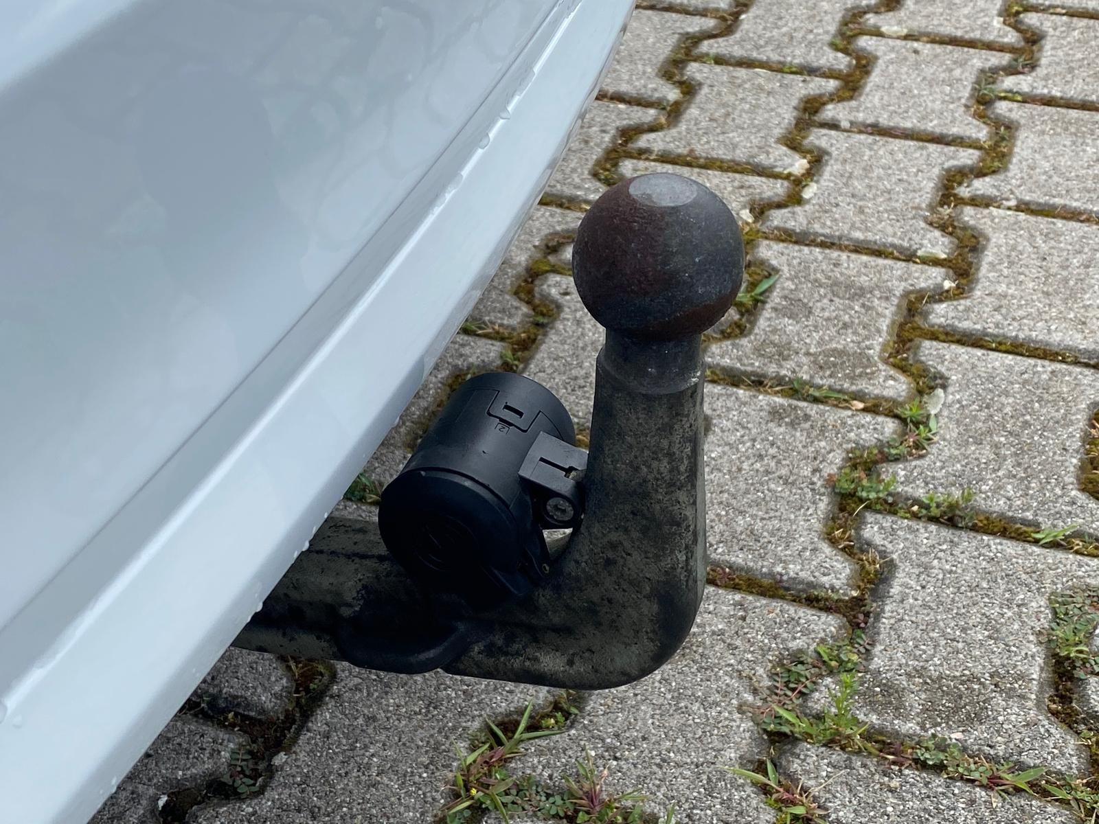 Fahrzeugabbildung BMW 335d xDrive Touring EU6 AHK