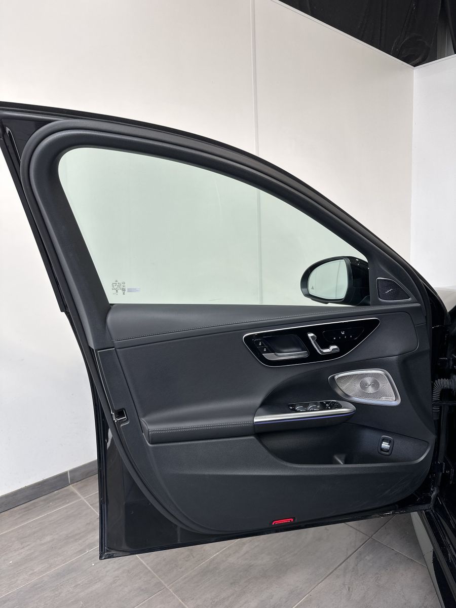 Fahrzeugabbildung Mercedes-Benz C 220d T Edition AMG Line NAV+LED+PANO+BURMESTER
