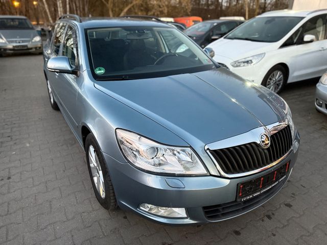 Skoda Octavia Combi Elegance/PDC/NAVI/XENON/TÜVNEU/AUT