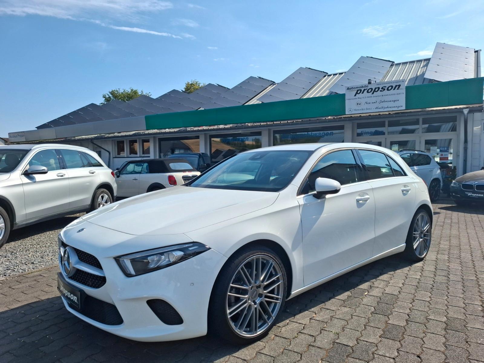 Mercedes-Benz A 180 17"ALU LED KAMERA NAVI 18"ALU AMBIENTE