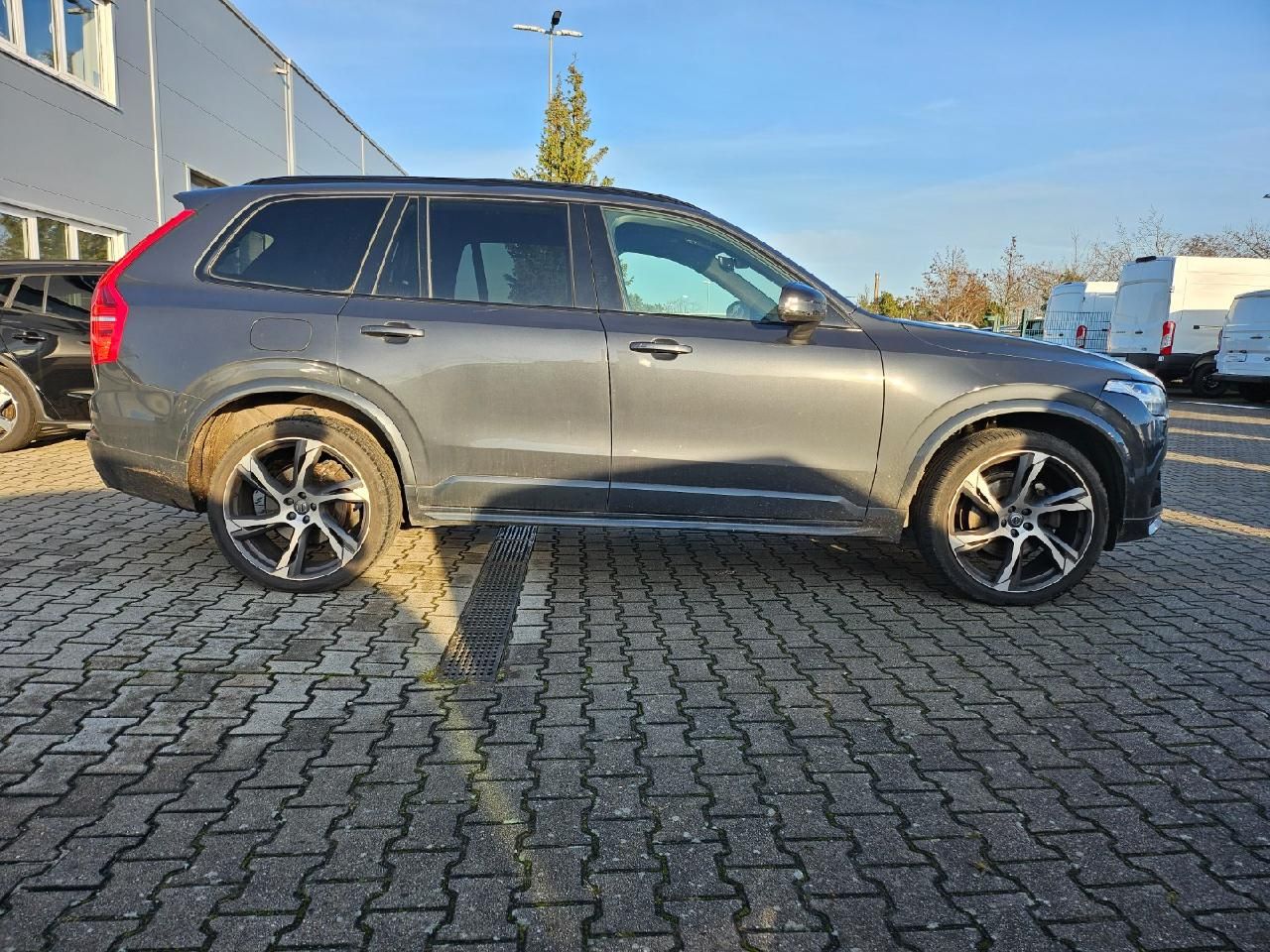 Fahrzeugabbildung Volvo XC90 R Design AWD