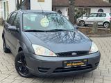 Ford Focus 1.6 Viva 1.HAND+SCHECKHEFT+KLIMA+5TRG - Ford Focus Viva mit Benzin-Antrieb