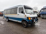 Mercedes-Benz 409 bus 14 seats 3.0 L 5 cylinder manual - Mercedes-Benz 409