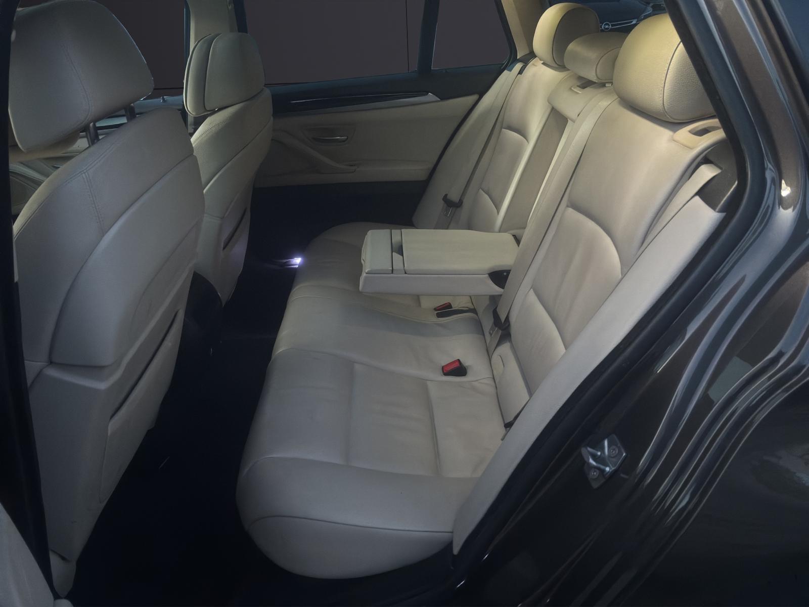 BMW 525 2011 — photo 11