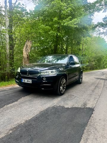 BMW X5- M Sportpaket- Carbonschwarz 