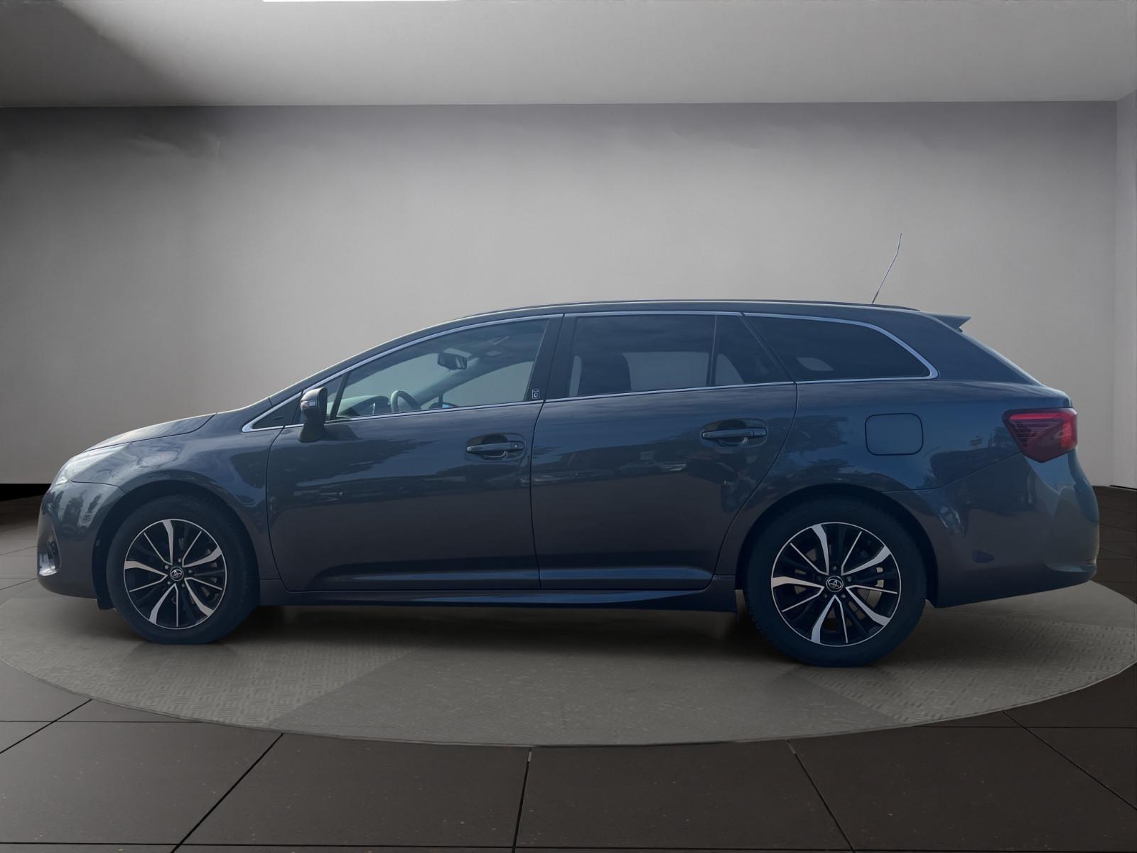 Toyota Avensis Touring Sports Team D/Autom/LED/RFK/Lane