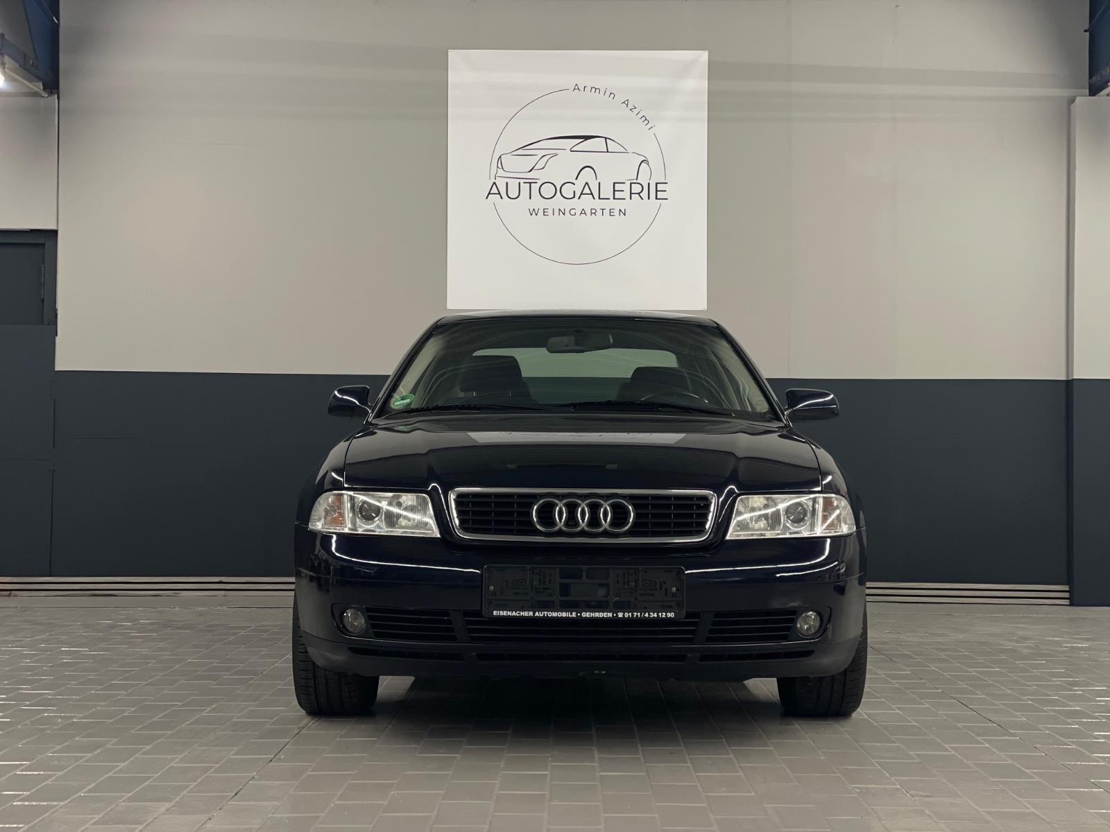 Audi A4 2.4 V6 / Blue Interior / 2. Hand