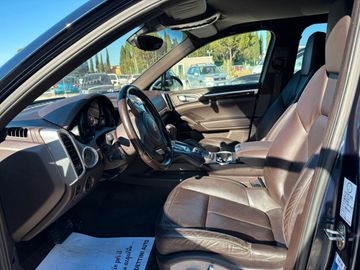 Porsche Cayenne - 5