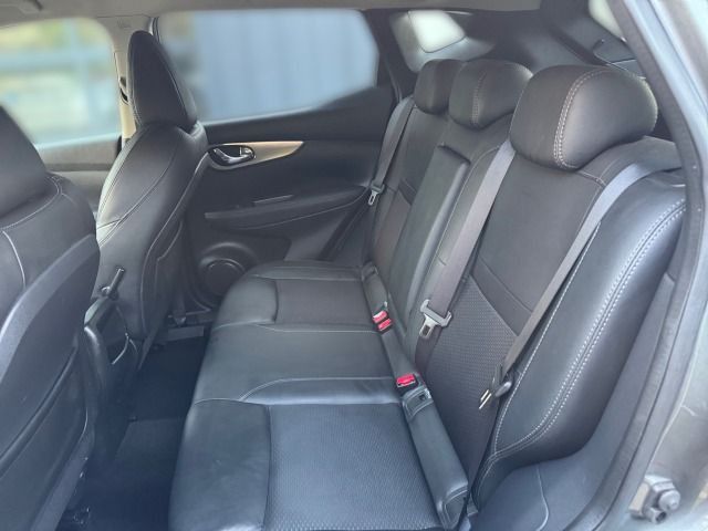 Fahrzeugabbildung Nissan QASHQAI 1.2 DIG-T 6MT 4x2 N-Connecta Design BF A