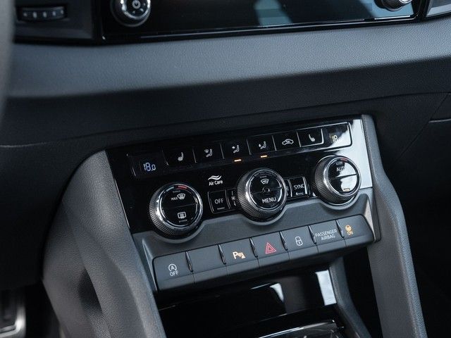 Karoq 1.5 TSI Sportline DSG AHK+MATRIX+NAVI