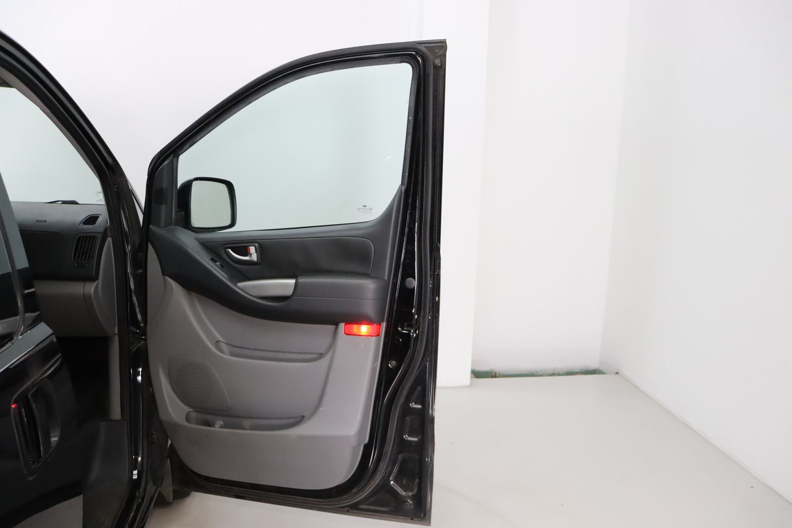 Fahrzeugabbildung Hyundai H-1 2.5CRDi Travel Comfort * AHK * Sitzheizung