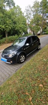 Dacia Sandero 1.6 MPI Lauréate Lauréate - Dacia Sandero aus 2011: 1.6