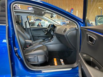 Seat Leon ST *Keyless*Pano*SpurHT*AHK*LED*Ambiente*