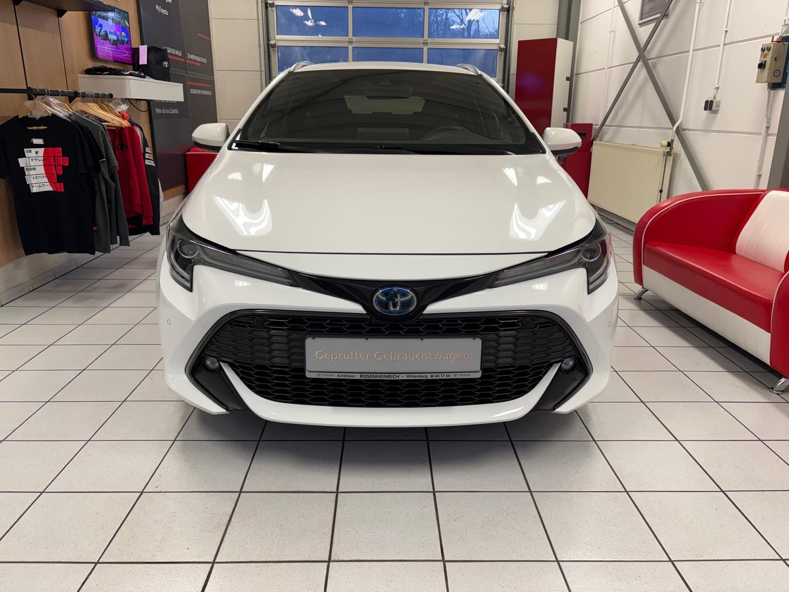 Toyota Corolla Touring Sports Hybrid Team D