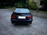 Mercedes-Benz E 500 4MATIC AVANTGARDE AMG Paket  - Mercedes-Benz E-Class: Von Privat