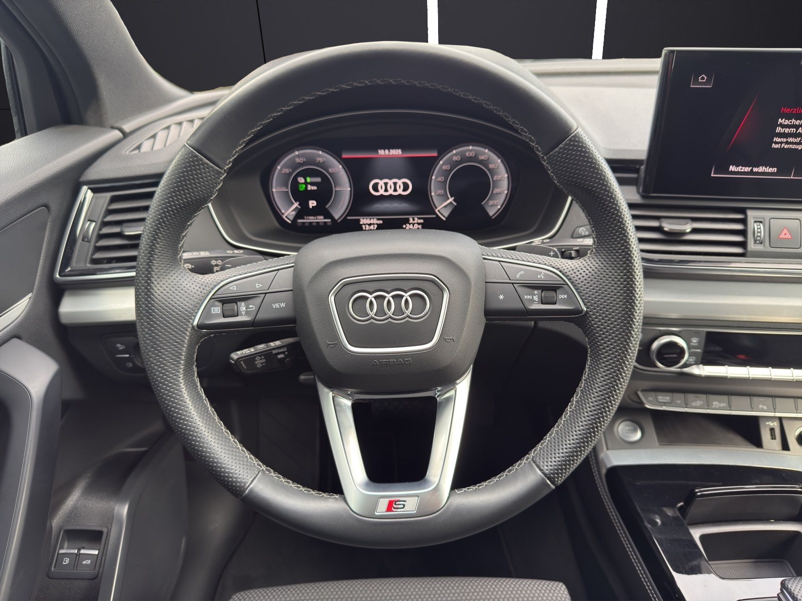 Fahrzeugabbildung Audi Q5 55 TFSI e quattro S-line