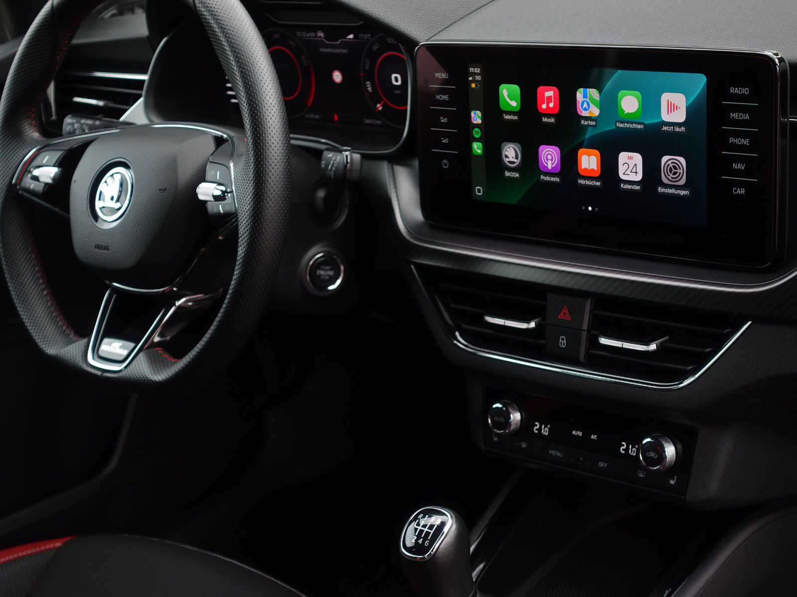 Fahrzeugabbildung SKODA Scala 1.5 TSI MONTE CARLO Pano Navi RFK CarPlay