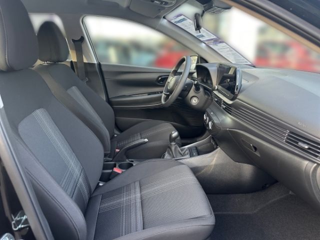 Fahrzeugabbildung Hyundai i20 FL (MY25) 1.2 Select Navi Kamera Einparkhilf