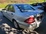 Mercedes-Benz C 180 Kompressor Lim.  |NAVI|RADIO|MFL| - gebrauchte Mercedes-Benz C 180 aus dem Jahr 2002