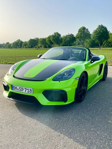 PORSCHE 718 Spyder mit Carbon Vollschalen 