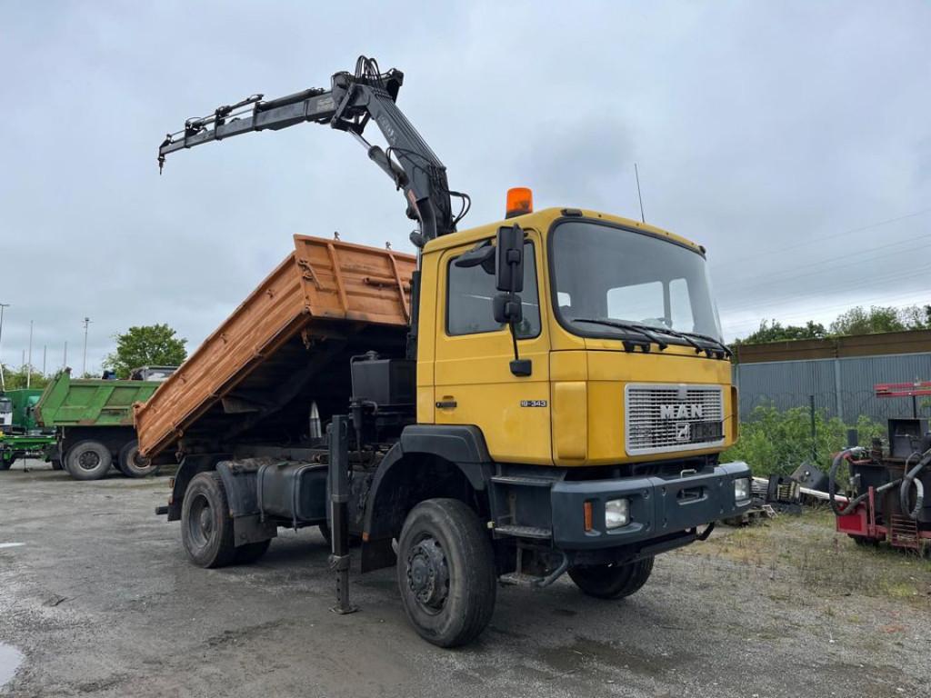 MAN F2000 19.343 FAK 2-Achs Allradkipper Kran 