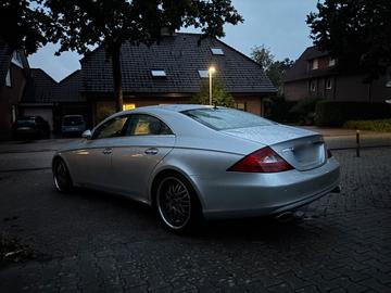 2005 Mercedes-BENZ CLS — фото 1