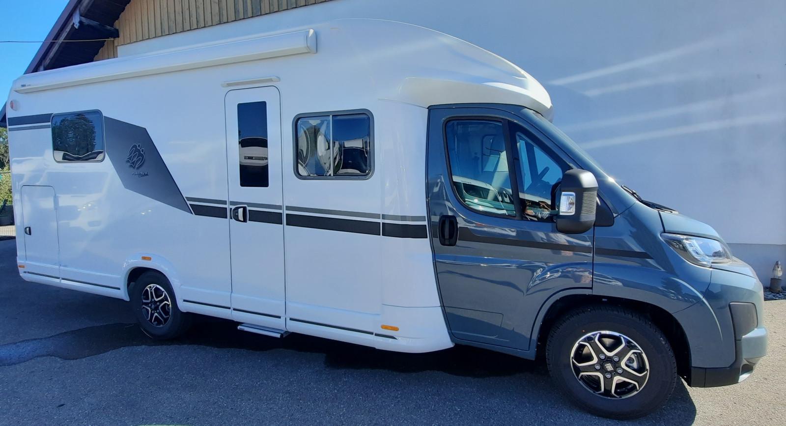 Knaus L!VE Wave 700 LX elektr. verstellb. Queensbett