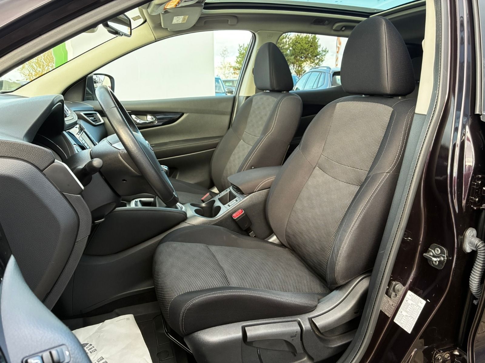 Fahrzeugabbildung Nissan Qashqai 115PS 6-Gang*360°Cam*NAVI*AHK*