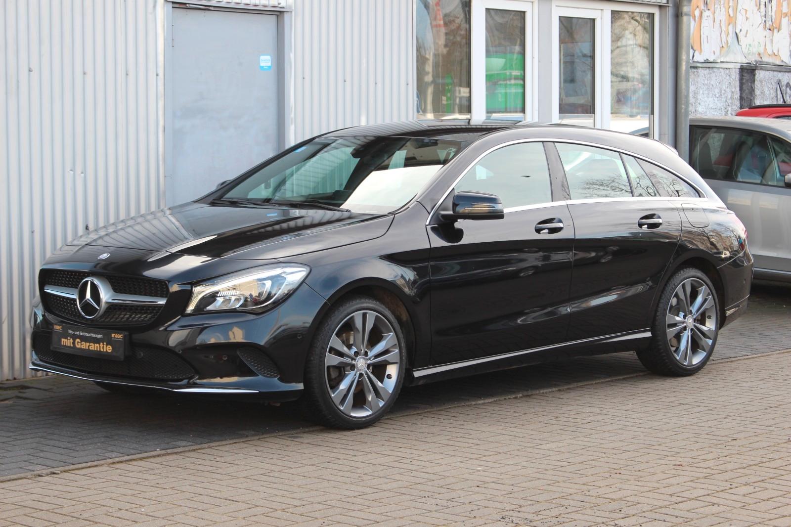 Mercedes-Benz CLA 180 Shooting Brake AMG line+Navi+LED+T-Leder