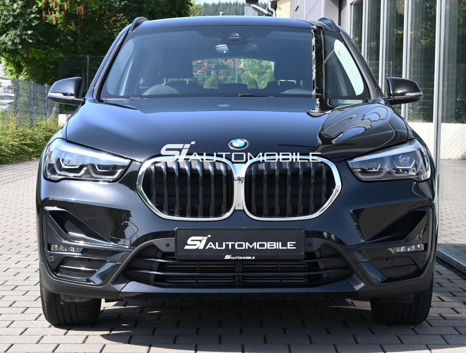 Fahrzeugabbildung BMW X1 sDr18d SPORT °AHK°DAB°KEYLESS°SPORTSITZE°18"°