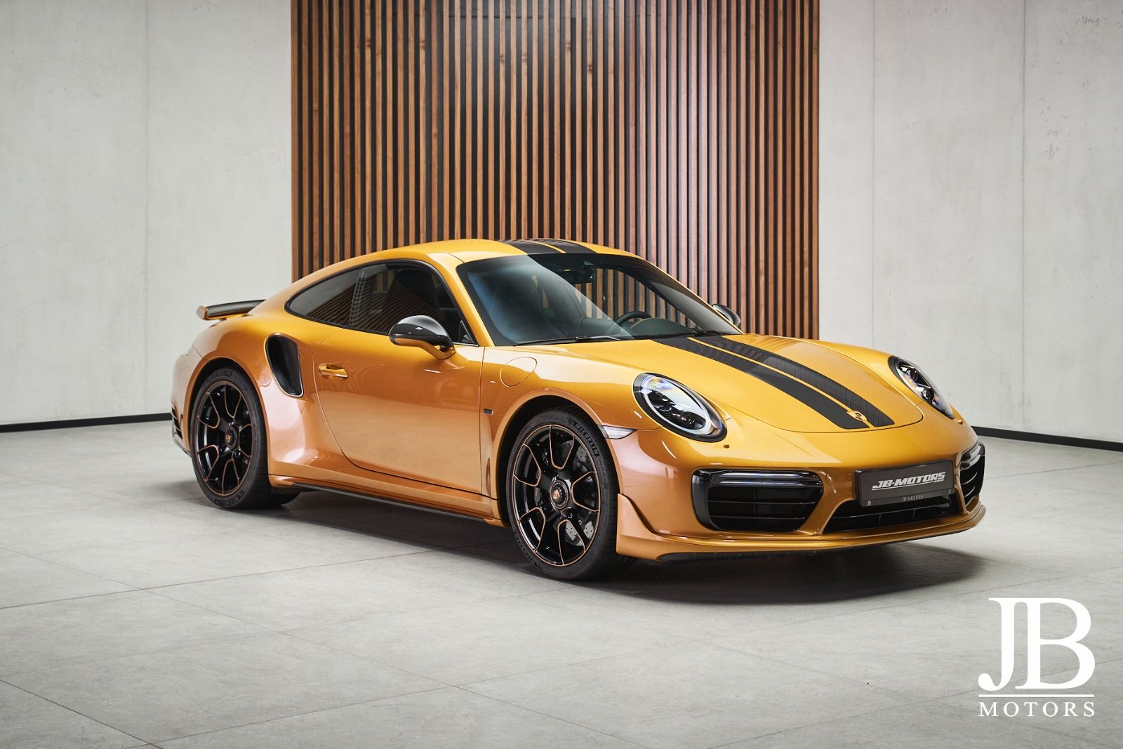 Fahrzeugabbildung Porsche 911 Turbo S Exclusive Series Burmester Lift