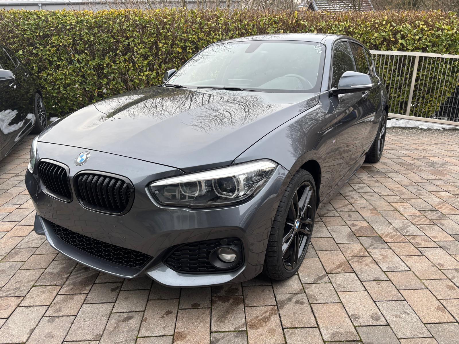 BMW 120dx M Paket Leder NavPR LED Kamera Fern UFREI