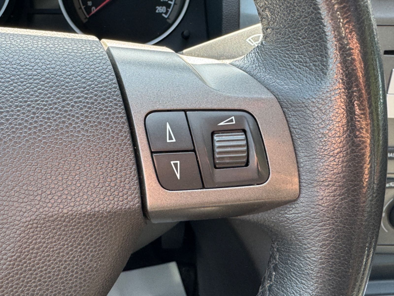 Fahrzeugabbildung Opel Zafira B Cosmo/7. Sitzer/Klimaautom./Pano./TÜV