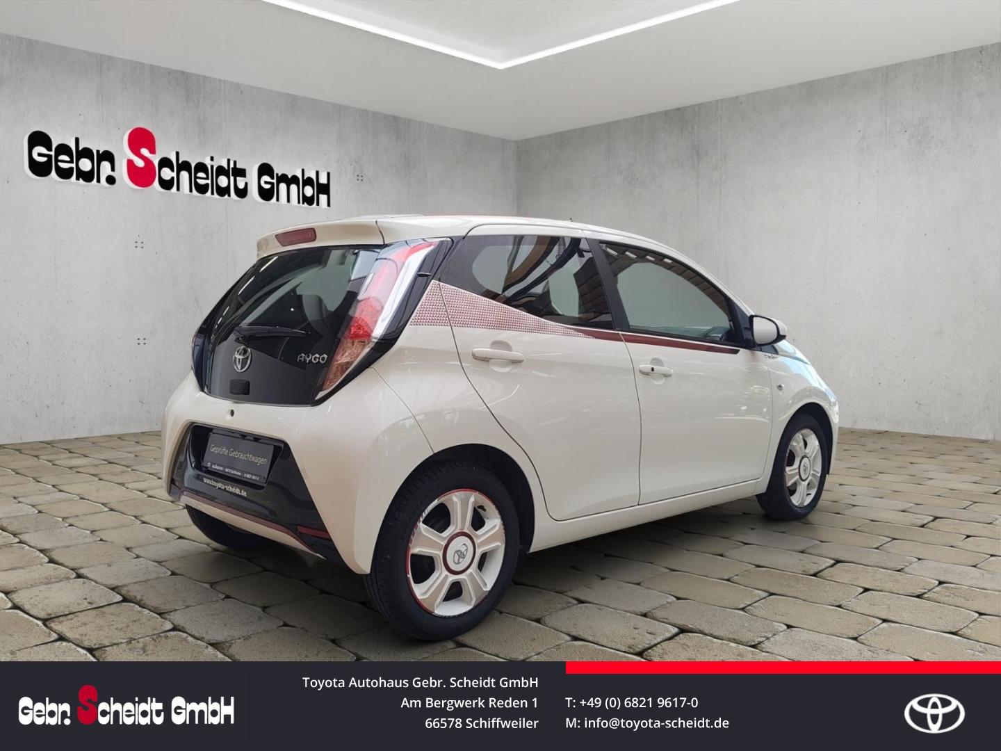 Toyota Aygo X-Pose Faltdach Rückfahrkamera Klimaanlage 
