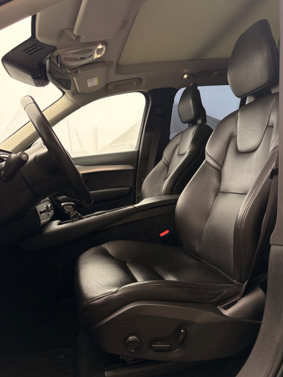 Volvo Momentum AWD VOLL 7.SITZER PANORAMA AUTOMATIK
