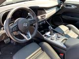 Alfa Romeo Giulia 2.0 Turbo Veloce MATRIX|PANO|CARPLAY - Alfa Romeo: Veloce