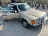 Mercedes-Benz Mercedes W124 E230 Automatic alte DIN Kenn... - Mercedes-Benz Alt
