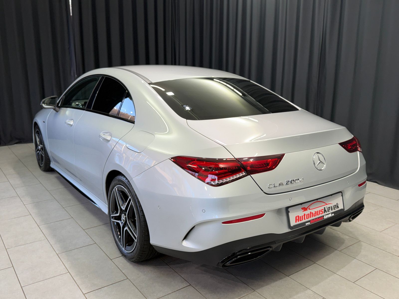 Fahrzeugabbildung Mercedes-Benz CLA 200 d|AMG-LINE|KAMER|BURMESTER|