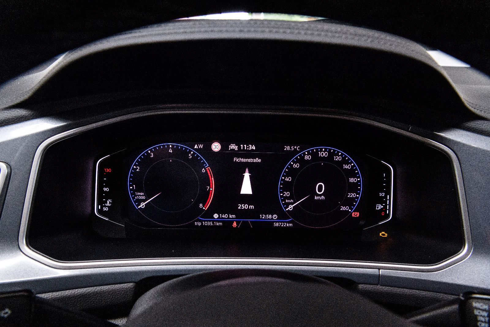 Fahrzeugabbildung Volkswagen T-Roc Style+Navi+We Connect+LED-Plus+ACC+