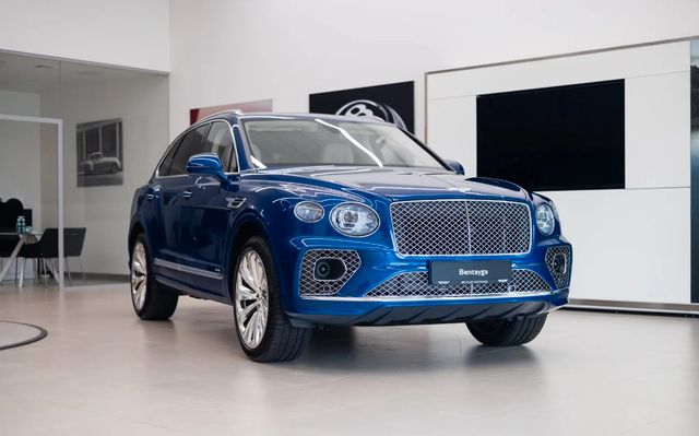 Bentley Bentayga 4.0 V8 Azure /Naim / Sport Exhaust