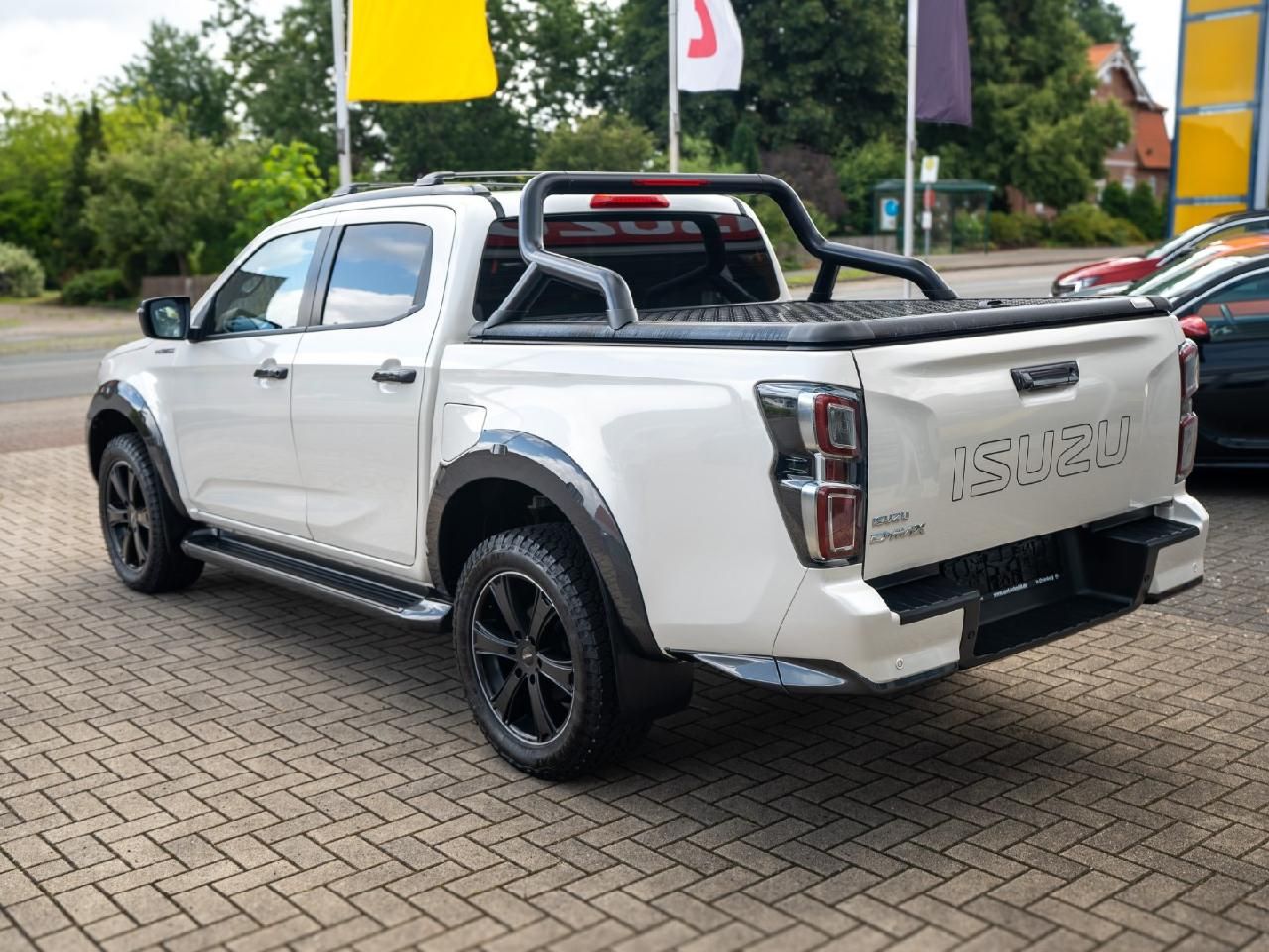 Fahrzeugabbildung Isuzu D-Max Double Cab 4WD V-CROSS
