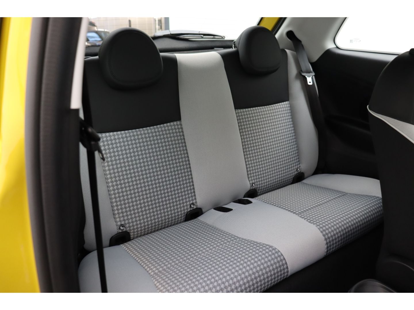 Fahrzeugabbildung Fiat 500 1.0 FireFly Hybrid Torino Sitzheizung