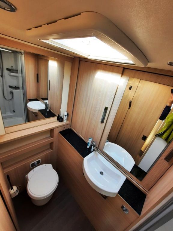 Fahrzeugabbildung Bürstner Ixeo IT 680 G HÄNDLER UND GEWERBE!