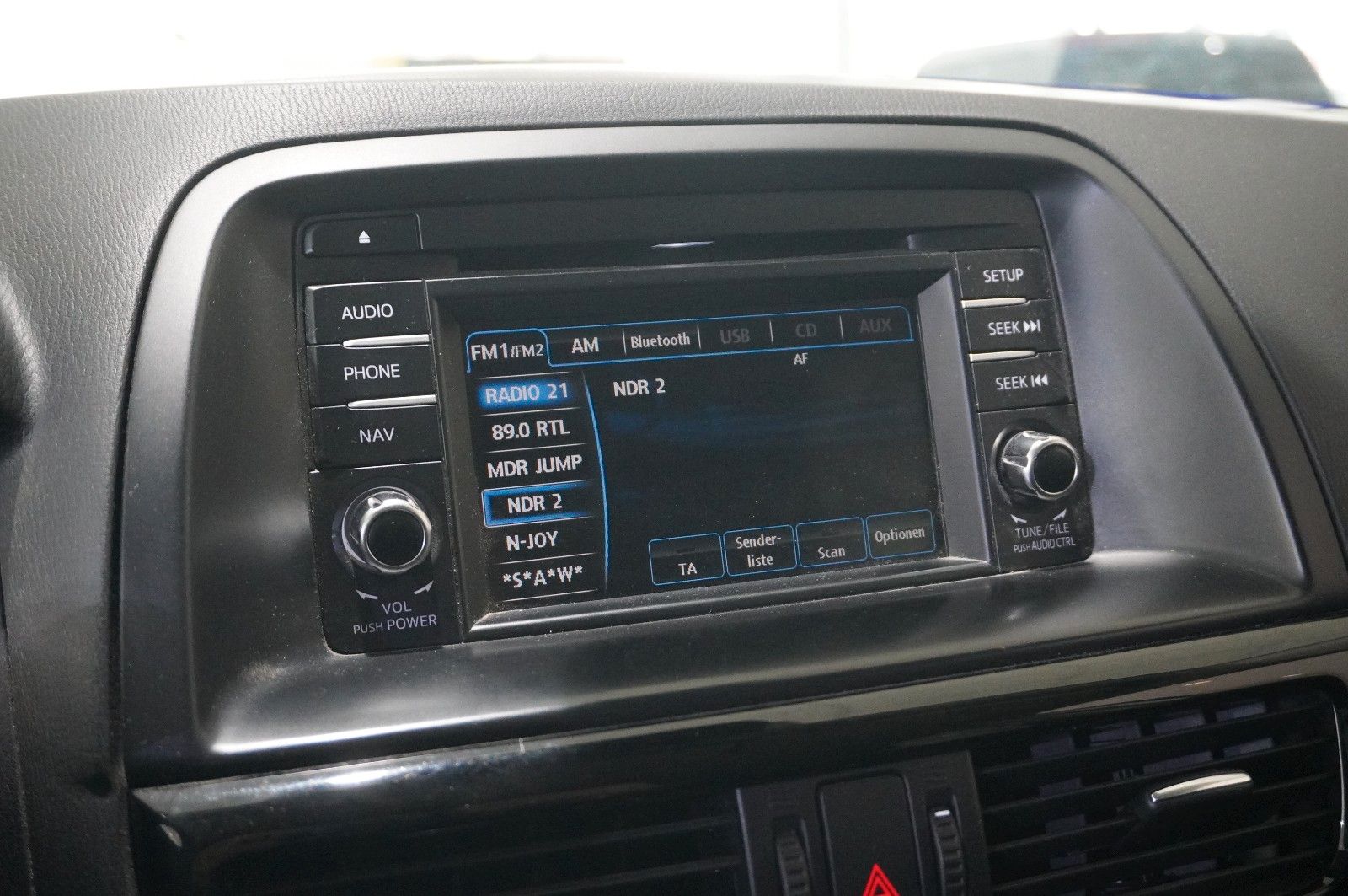 Fahrzeugabbildung Mazda CX-5 2.2 SKYACTIVE SENDO NAVI/BOSE/BI-XENON/AHK
